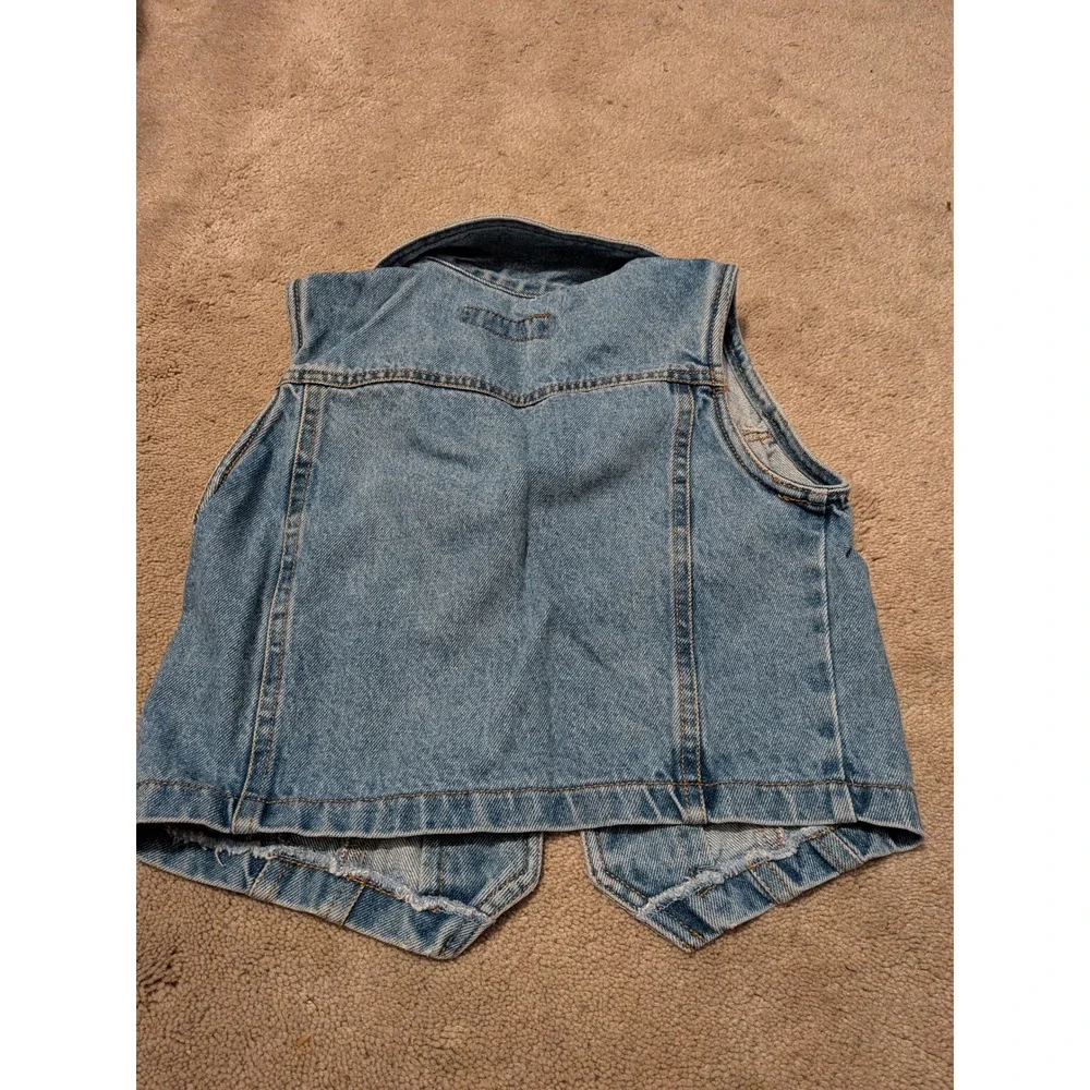 Jordache Denim Kids Vintage Blue Jean Vest Medium Wash Size 6X‎ Cotton Trucker